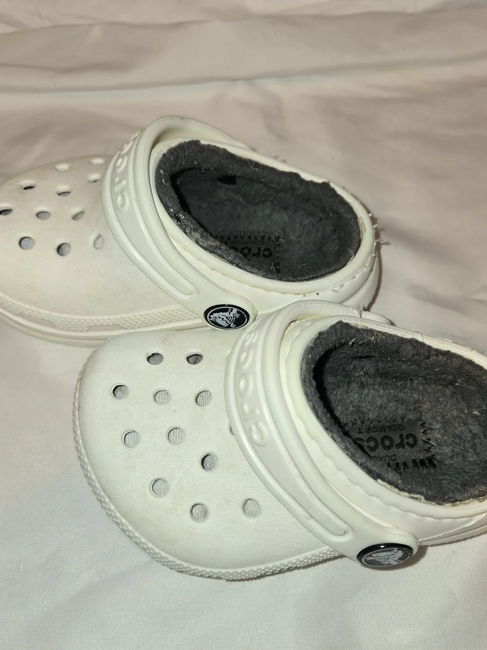 CROCS Kids White Clogs with Black Lining SZ 5C
